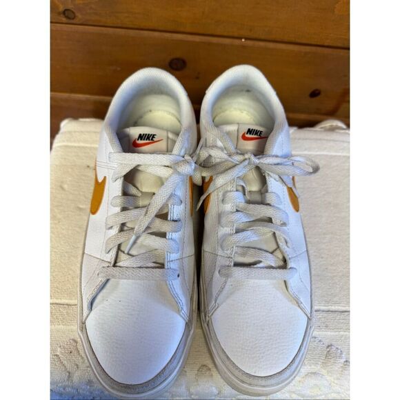 Nike Men\'s Court Legacy sneakers  White, Light Curry,  Black Sz 11 CU4150-109
